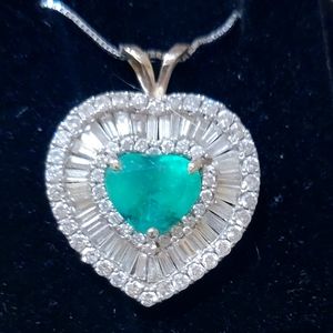 Gorgeous Natural Emerald and Diamond Heart Pendant (14k White Gold).